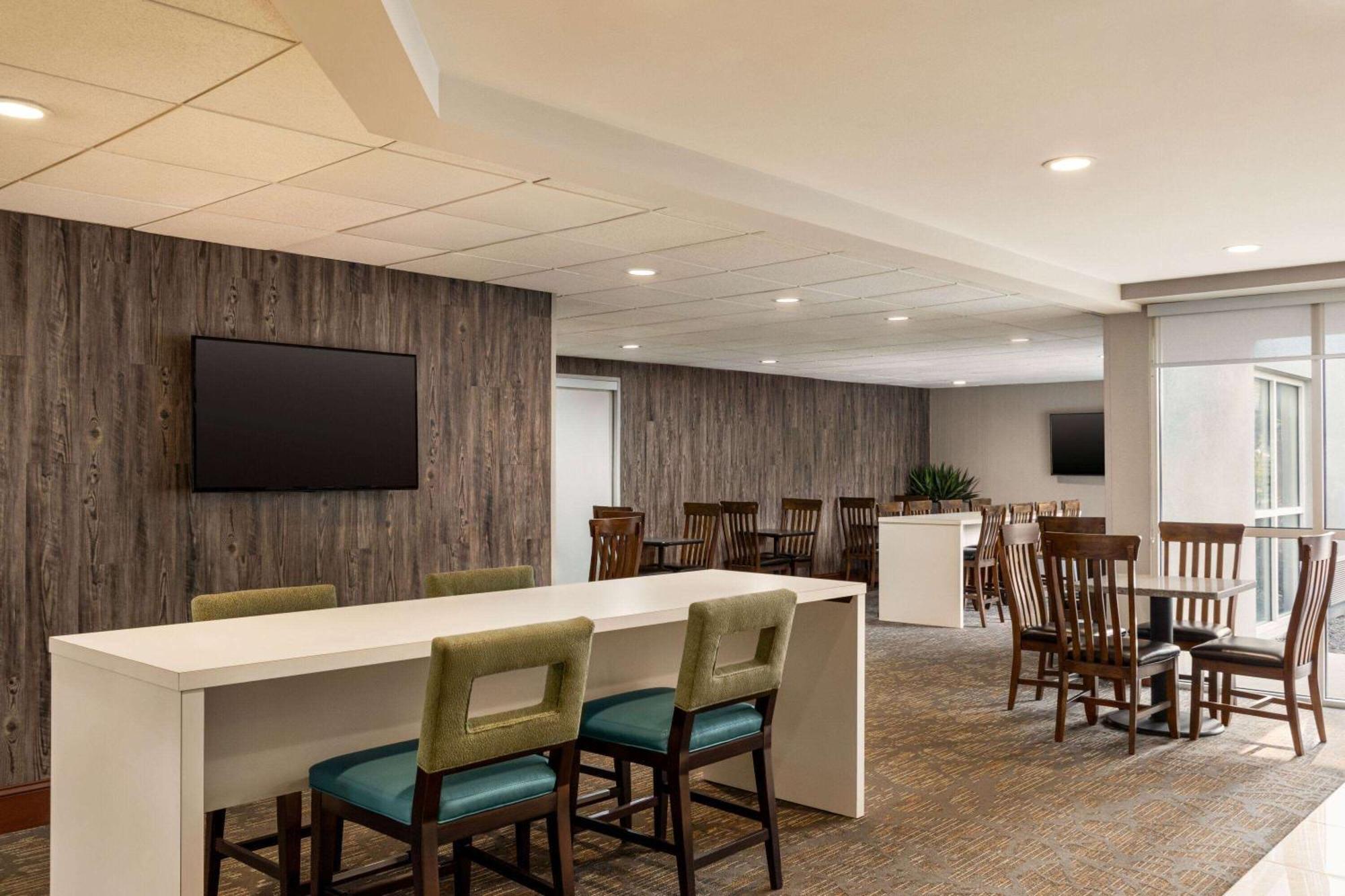 Wingate By Wyndham Fletcher At Asheville Airport Экстерьер фото