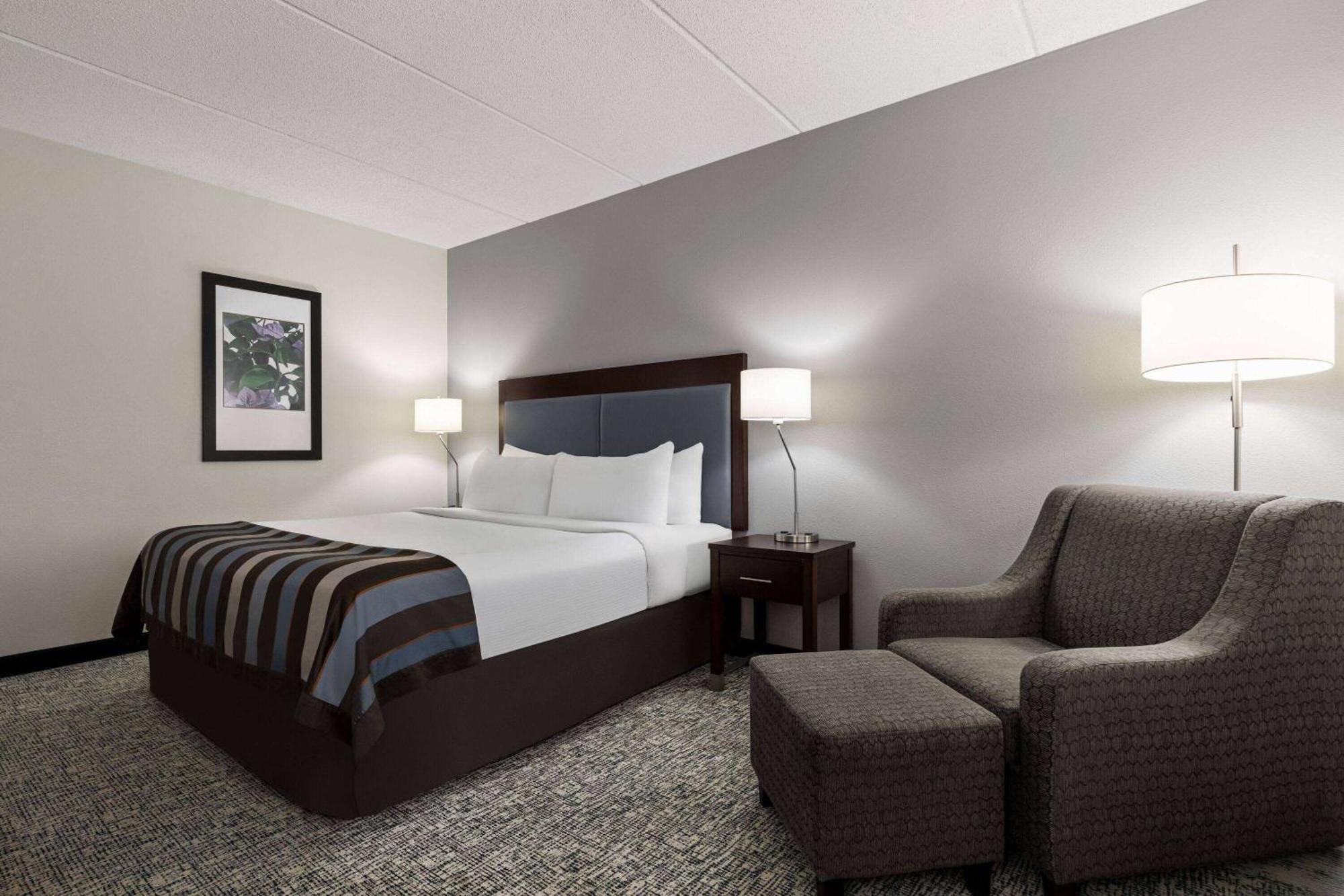 Wingate By Wyndham Fletcher At Asheville Airport Экстерьер фото